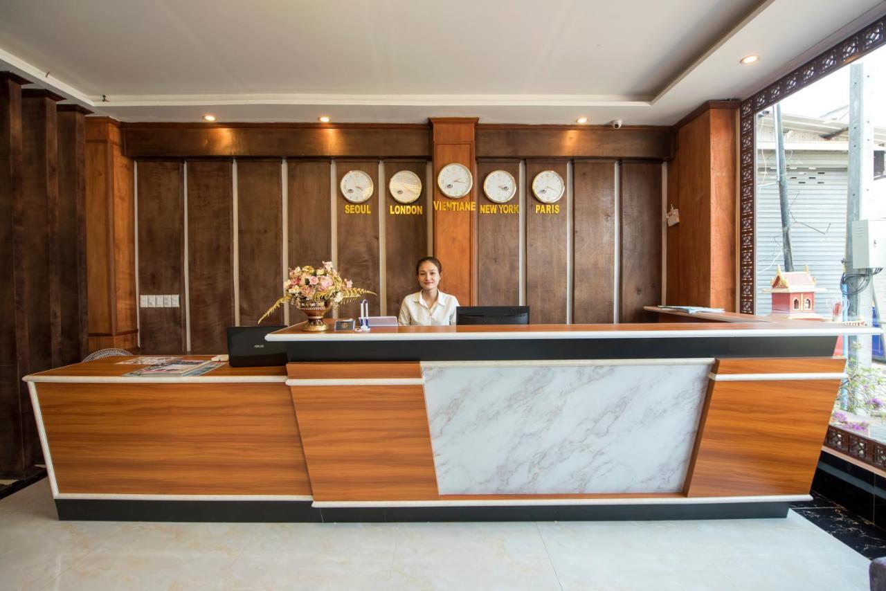 Premier Vang Vieng Hotel Экстерьер фото